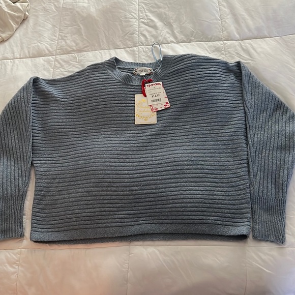 NWT Blue sweater size small Ladies - Picture 1 of 4